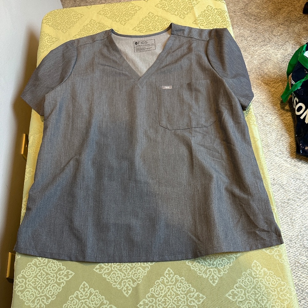 Figs Scrub Top